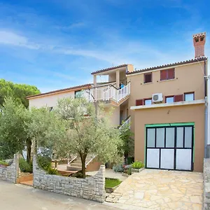 Armando Apartmán