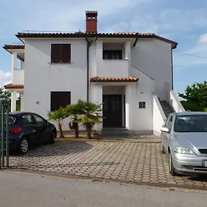 Camelia Apartman